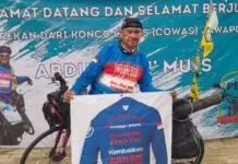 Abdul Muis Gowes Surabaya – Jakarta,Tuntut Tunjangan Dana Hari Tua Para Mantan Wartawan Jawa Pos Abdul Muis Gowes Surabaya - Jakarta,Tuntut Tunjangan Dana Hari Tua Para Mantan Wartawan Jawa Pos