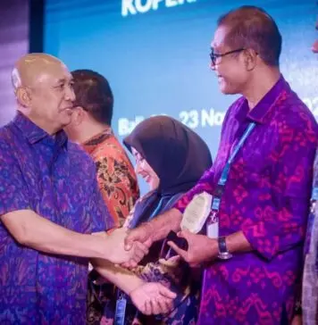 Kemenkop UKM Dorong Pemanfaatan Hasil Pendataan 9,11 Juta KUMKM Tahun 2022 Kemenkop UKM Dorong Pemanfaatan Hasil Pendataan 9,11 Juta KUMKM Tahun 2022