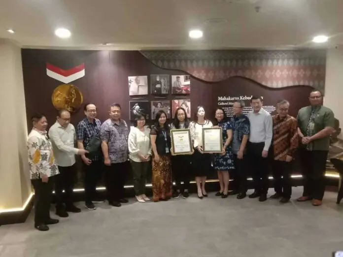 BPK Penabur dan SCUA Raih Penghargaan MURI BPK Penabur dan SCUA Raih Penghargaan MURI