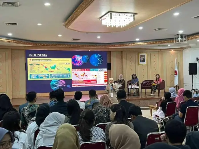 Kemenpora Gelar Talkshow Kepemudaan “Gerak Bersama,Tangguh Bencana” Kemenpora Gelar Talkshow Kepemudaan “Gerak Bersama,Tangguh Bencana”