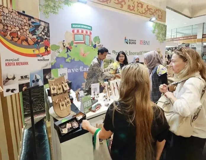 Dapat Dukungan BNI, Kalaniwood Sukses Manfaatkan Limbah Jadi Craft Dapat Dukungan BNI, Kalaniwood Sukses Manfaatkan Limbah Jadi Craft