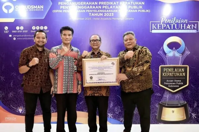 Kemenkop UKM Raih Peringkat 2 Zona Hijau Pelayanan Publik dari Ombudsman RI Kemenkop UKM Raih Peringkat 2 Zona Hijau Pelayanan Publik dari Ombudsman RI
