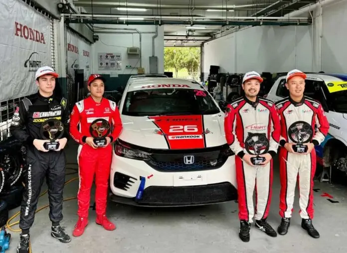Avila Bahar-Putera Adam Juara Malaysia Championship Series  Bersama HMRT