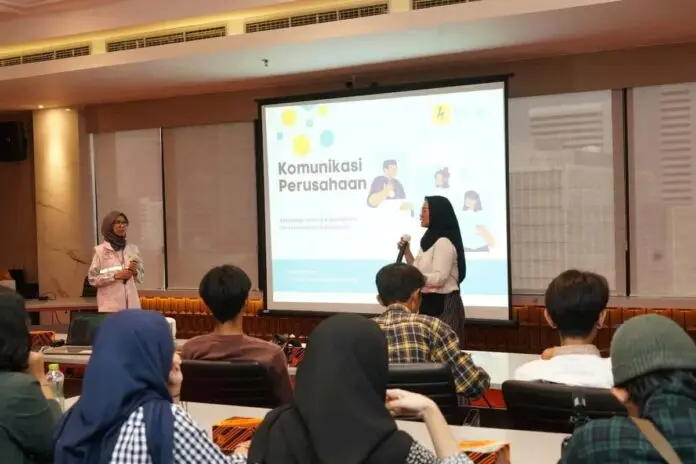 Srikandi PLN Mengajar: Mahasiswa LP3I Jakarta Gali Lebih Dalam Peran Humas di Era Digital Srikandi PLN Mengajar: Mahasiswa LP3I Jakarta Gali Lebih Dalam Peran Humas di Era Digital