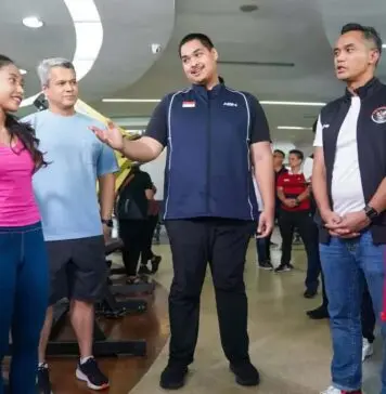 Menpora Kunjungi Latihan Pesenam Rifda, Harap Bisa Ukir Sejarah di Olimpiade 2024 Paris Menpora Kunjungi Latihan Pesenam Rifda, Harap Bisa Ukir Sejarah di Olimpiade 2024 Paris