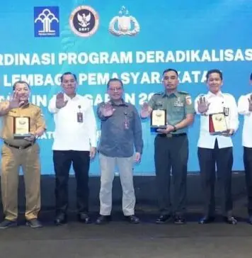 Koordinasi, Komunikasi, dan Sinergi Antar Stakeholder Kunci Keberhasilan Program Deradikalisasi Koordinasi, Komunikasi, dan Sinergi Antar Stakeholder Kunci Keberhasilan Program Deradikalisasi