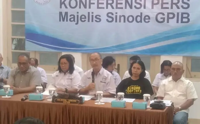 Majelis Sinode GPIB Desak Kepolisian Usut Tuntas Pelaku dan Provokator Penyerangan Gedung Gereja GPIB Taman Harapan Majelis Sinode GPIB Desak Kepolisian Usut Tuntas Pelaku dan Provokator Penyerangan Gedung Gereja GPIB Taman Harapan