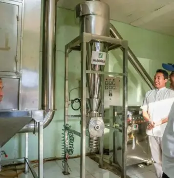 Menkop UKM Tekankan Pentingnya Hilirisasi Kratom Melalui Koperasi di Kalimantan Menkop UKM Tekankan Pentingnya Hilirisasi Kratom Melalui Koperasi di Kalimantan