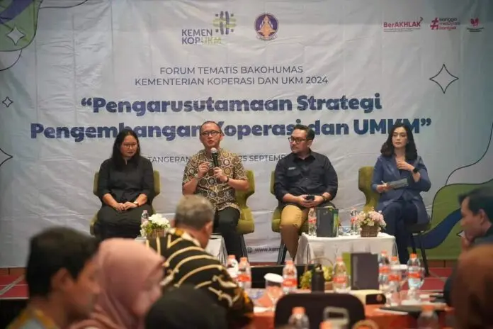 Kemenkop UKM Rilis 7 Buku Serial Pengarusutamaan Strategi Pengembangan Koperasi dan UMKM Kemenkop UKM Rilis 7 Buku Serial Pengarusutamaan Strategi Pengembangan Koperasi dan UMKM