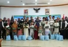 HUT ke-15 TKSK se DKI JAKARTA memberikan Bantuan Sosial pada Jumat (11/10/2024) di R. Komunikasi Lt.2 Gedung Dinas Sosial DK Jakarta.