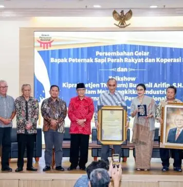 Kemenkop UKM Apresiasi DPN Atas Gelar Bapak Peternak Sapi Perah Rakyat pada Bustanil Arifin Kemenkop UKM Apresiasi DPN Atas Gelar Bapak Peternak Sapi Perah Rakyat pada Bustanil Arifin
