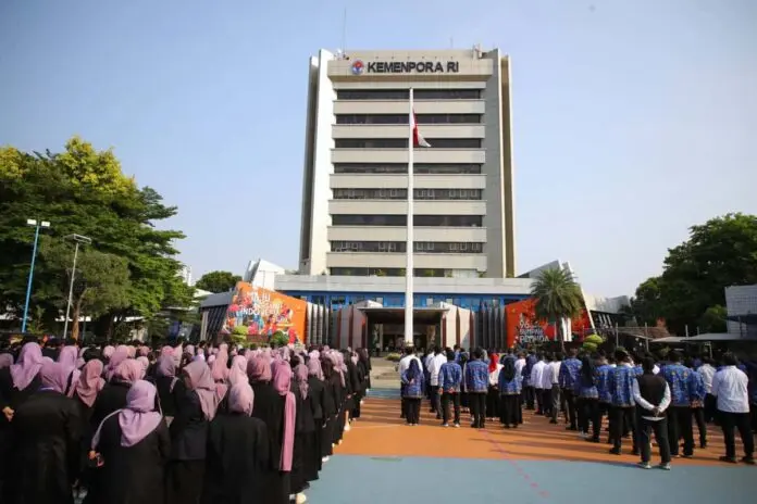 Kemenpora  Gelar Upacara Peringatan Hari Sumpah Pemuda ke-96