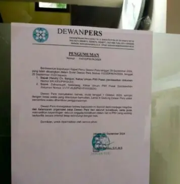 Hendry Ch Bangun Dipaksa Hengkang Keluar Gedung Dewan Pers
