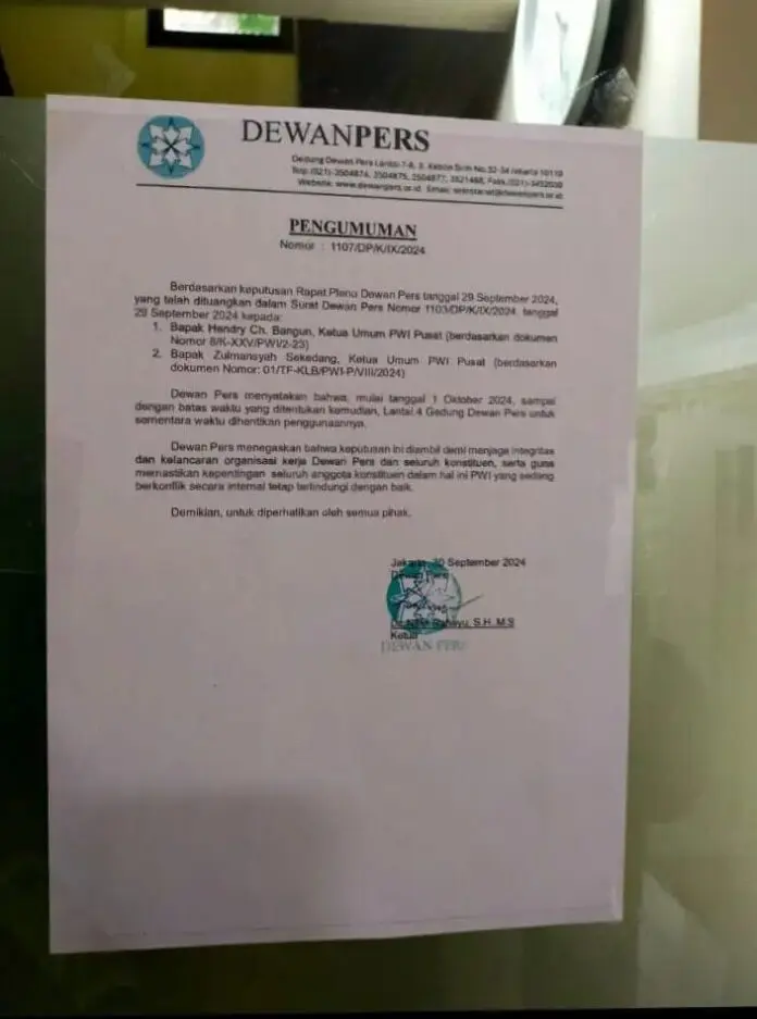 Hendry Ch Bangun Dipaksa Hengkang Keluar Gedung Dewan Pers