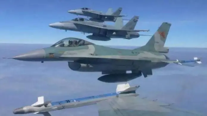 Persiapan Pelantikan Presiden, TNI AU kerahkan 4 F-16 Kawal Pesawat Tamu Negara