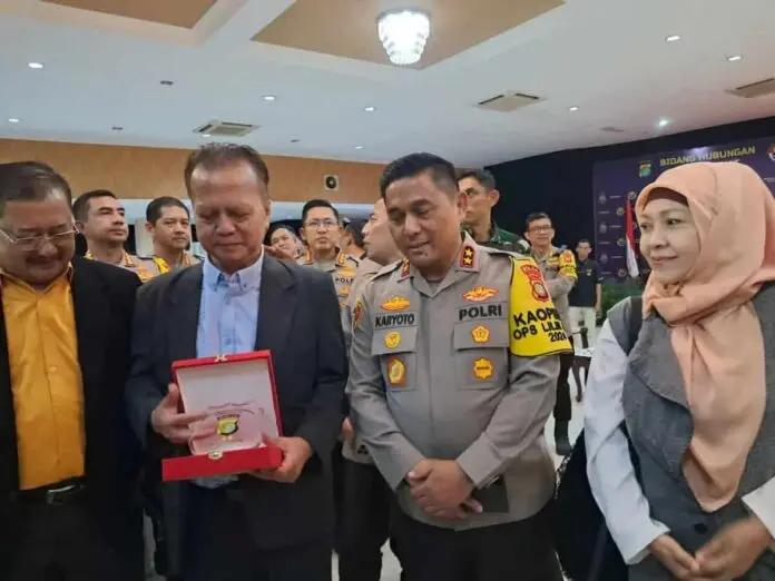Kapolda Metro Jaya, Irjen Pol Karyoto, S.I.K: Tetap Kritisi Saya Ya! Kapolda Metro Jaya, Irjen Pol Karyoto, S.I.K: Tetap Kritisi Saya Ya!