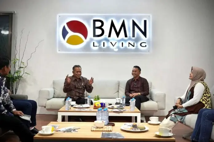 Kemenkop Jajaki Kemitraan Strategi Koperasi dengan BMN Dukung Kemajuan Industri Furnitur Nasional