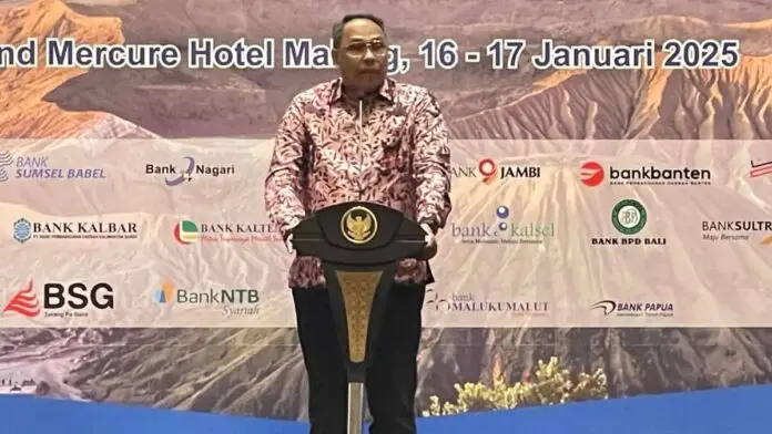Seminar Nasional Dan Rakernas FKDK BPDSI, Upaya Meningkatkan Peran Pengawasan Aktif Dewan Komisaris Seminar Nasional Dan Rakernas FKDK BPDSI, Upaya Meningkatkan Peran Pengawasan Aktif Dewan Komisaris