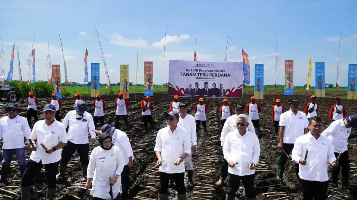 Akselerasi Swasembada Pangan, PTPN Group Jalankan Strategi Pemberdayaan Masyarakat Melalui Kemitraan Petani Tebu Akselerasi Swasembada Pangan, PTPN Group Jalankan Strategi Pemberdayaan Masyarakat Melalui Kemitraan Petani Tebu