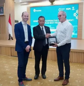 Wamenkop Siap Tingkatkan Kolaborasi Koperasi Masuk Sektor Industri di Eropa