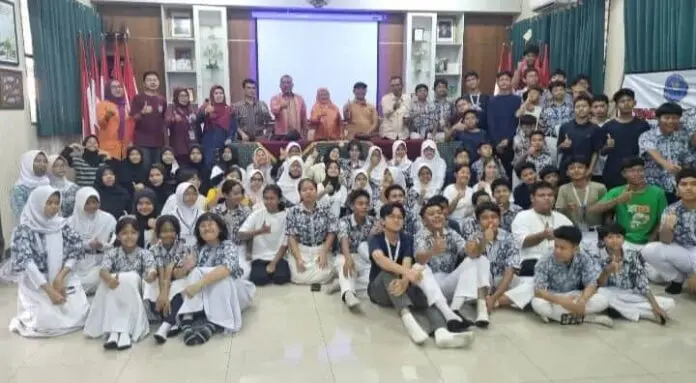 Pokja PWI Jaksel Gelar Dialog Interaktif Pencegahan Narkoba di SMP N 68 Jakarta Pokja PWI Jaksel Gelar Dialog Interaktif Pencegahan Narkoba di SMP N 68 Jakarta