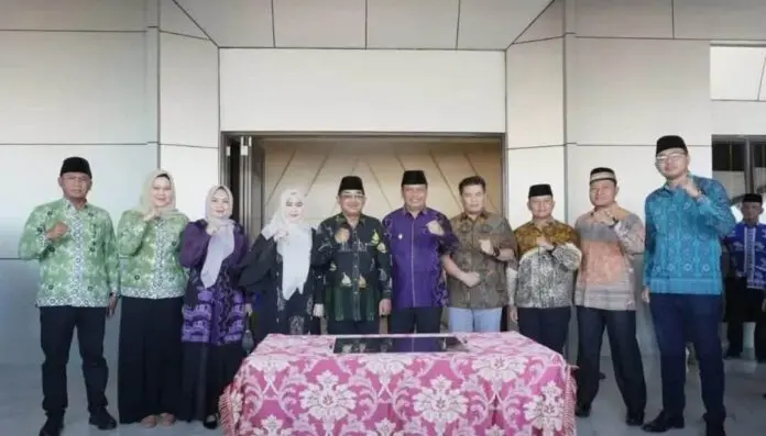 Kalangan Independen Apresiasi PetroChina Hadirkan Gedung Petro Berkah Pengabuan Convention Center di Tanjab Barat Kalangan Independen Apresiasi PetroChina Hadirkan Gedung Petro Berkah Pengabuan Convention Center di Tanjab Barat