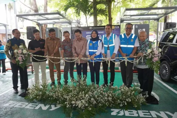 Siap Layani Pemudik, PLN Resmikan SPKLU Center di Rest Area 38B Tol Jagorawi Siap Layani Pemudik, PLN Resmikan SPKLU Center di Rest Area 38B Tol Jagorawi
