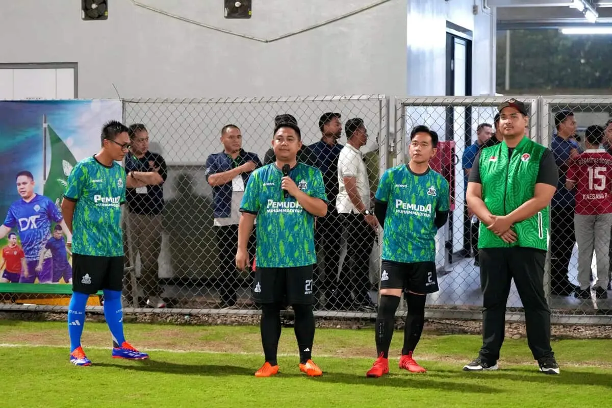 Menpora Dito Hadiri Laga Fun Football Pemuda Muhammadiyah, Saksikan Penampilan Wapres Gibran Menpora Dito Hadiri Laga Fun Football Pemuda Muhammadiyah, Saksikan Penampilan Wapres Gibran