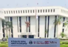 Koalisi Sipil Masyarakat Anti Korupsi Kirimkan Buku Berantas Korupsi kepada Presiden