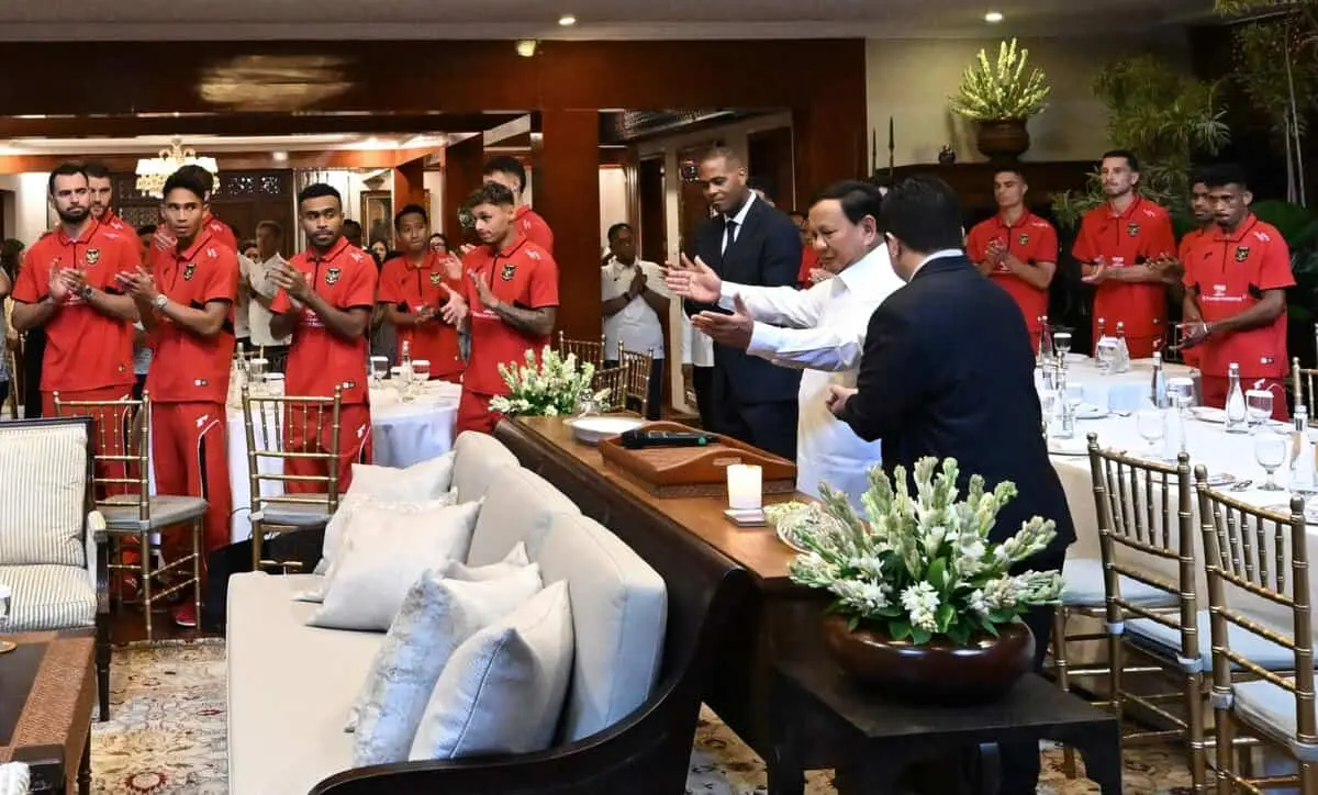 Presiden Prabowo Jamu Makan Siang Pemain Timnas di Kertanegara Presiden Prabowo Jamu Makan Siang Pemain Timnas di Kertanegara