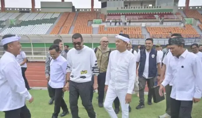 Ketua OC Piala Presiden 2025 Tinjau Kesiapan Stadion Si Jalak Harupat Ketua OC Piala Presiden 2025 Tinjau Kesiapan Stadion Si Jalak Harupat