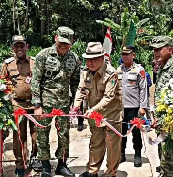 Di Atas Sungai Jembatan Garuda Menyatukan Harapan Warga Pekon Umbar