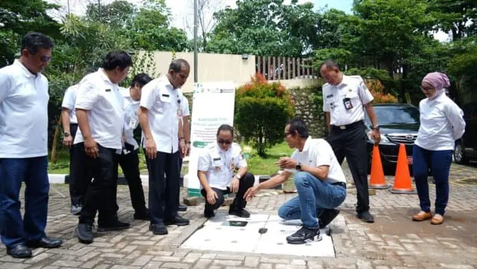 PLN Salurkan Bantuan Sanitasi, Dukung Pembangunan 12 Sumur Resapan di Jakarta Selatan PLN Salurkan Bantuan Sanitasi, Dukung Pembangunan 12 Sumur Resapan di Jakarta Selatan