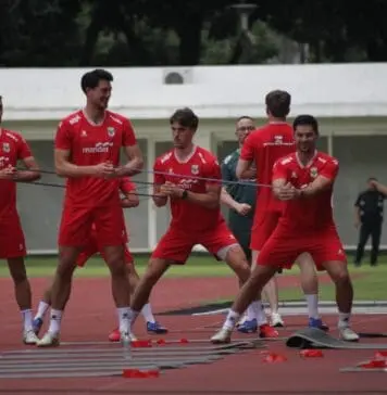Siap Hadapi Laga FIFA Series 2026, John Herdman Pimpin Latihan Timnas