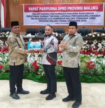 Wakil Ketua DPRD Maluku Buka Paripurna Pertanggungjawaban Anggaran