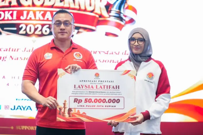 Keneth Beri Apresiasi